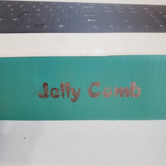 Brand new Wireless Keyboard and Mouse Combo -RGB Backlit - Picture 4 of 4